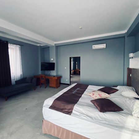 Residentsiya Hotel Ulan-Ude Extérieur photo