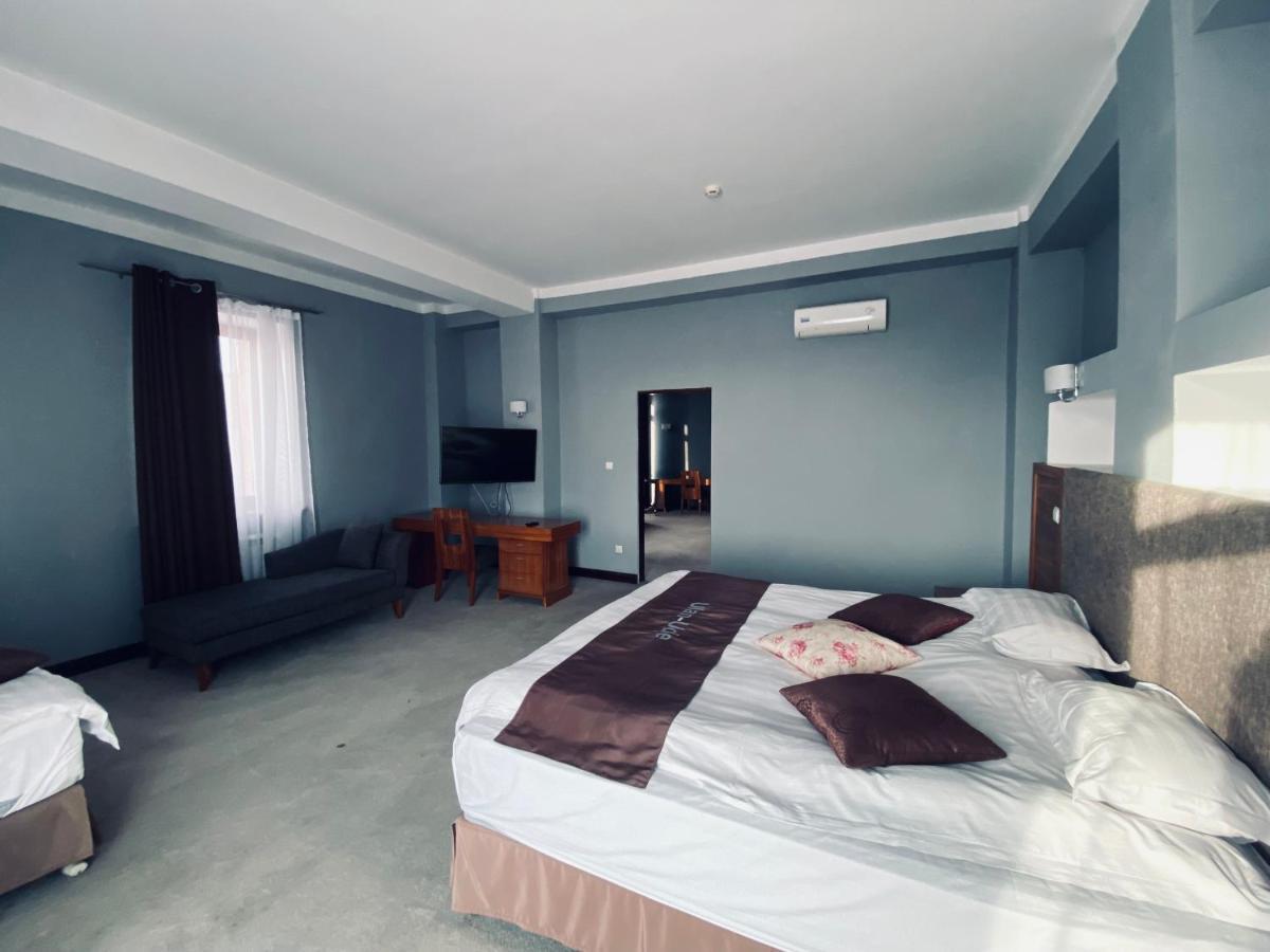 Residentsiya Hotel Ulan-Ude Extérieur photo