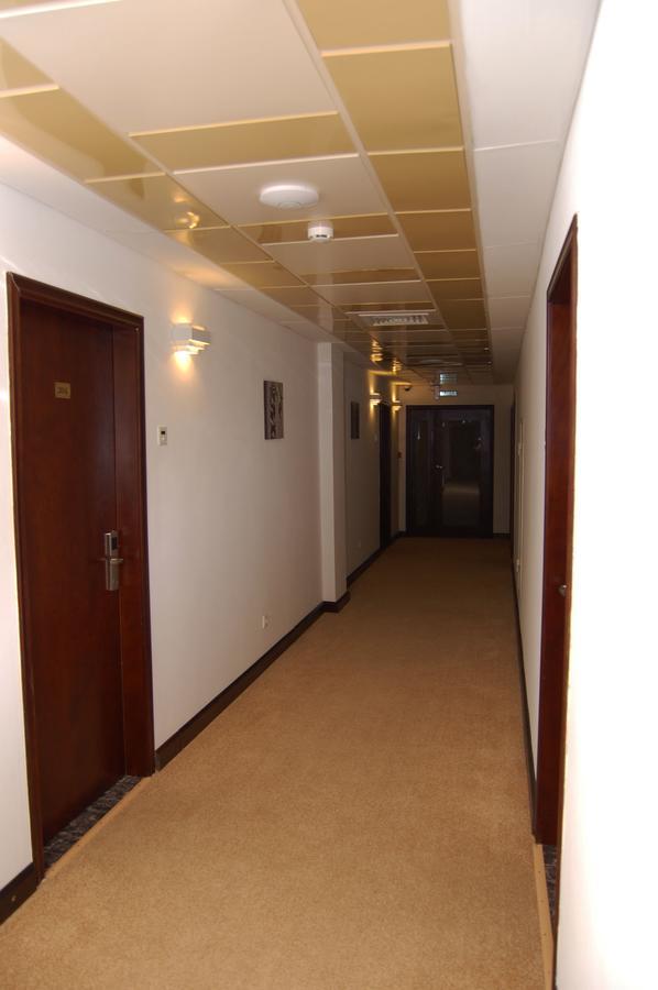 Residentsiya Hotel Ulan-Ude Extérieur photo